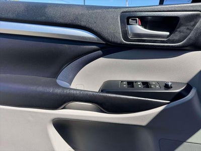 2017 Toyota Highlander XLE V6 AWD (Natl)