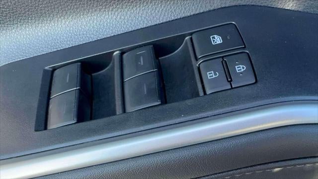 2025 Toyota Highlander Hybrid XLE AWD (Natl)