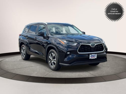 2023 Toyota Highlander Hybrid XLE AWD (Natl)