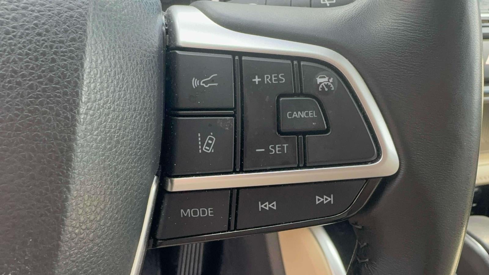 2023 Toyota Highlander Hybrid XLE AWD (Natl)
