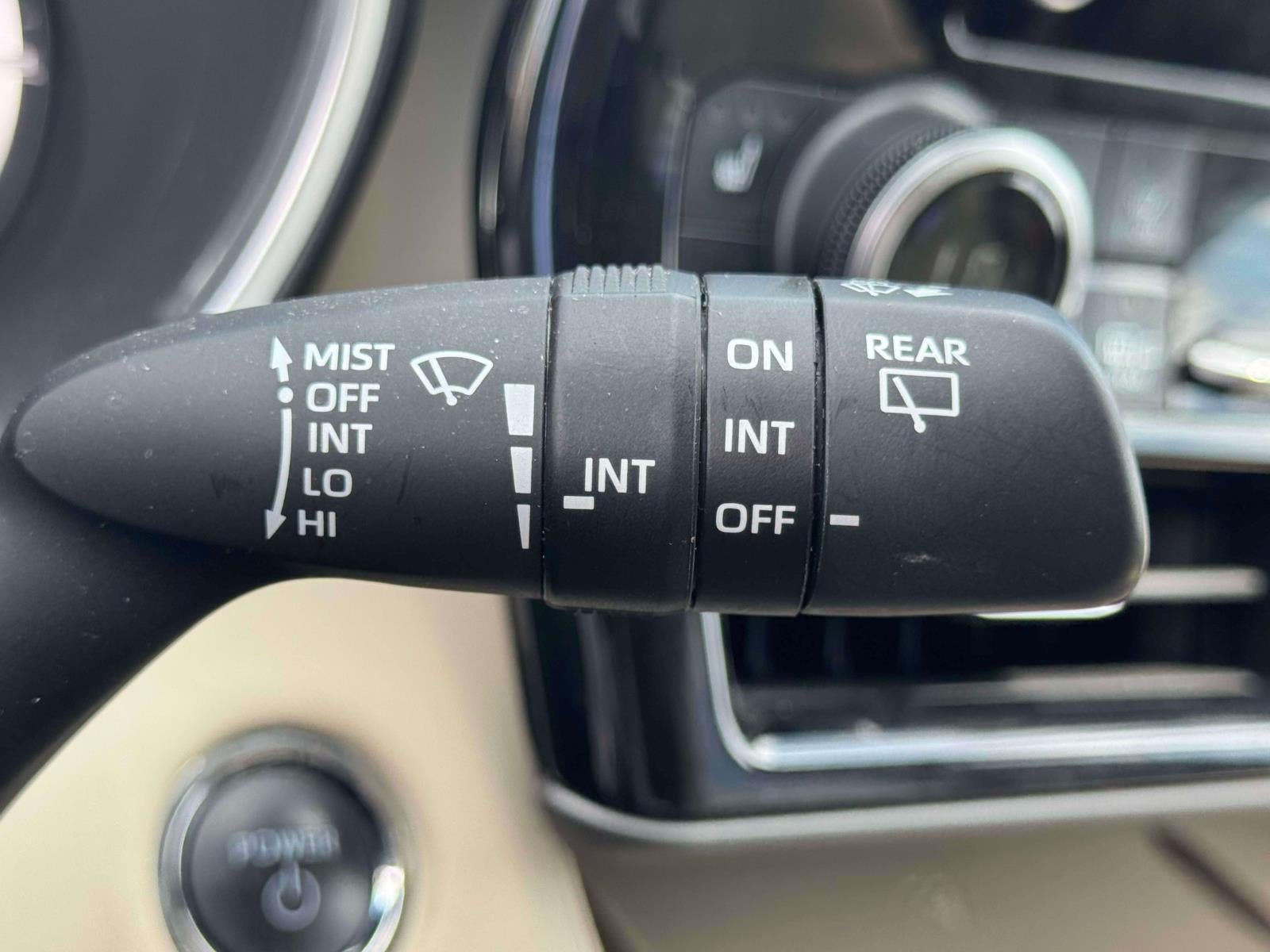 2023 Toyota Highlander Hybrid XLE AWD (Natl)