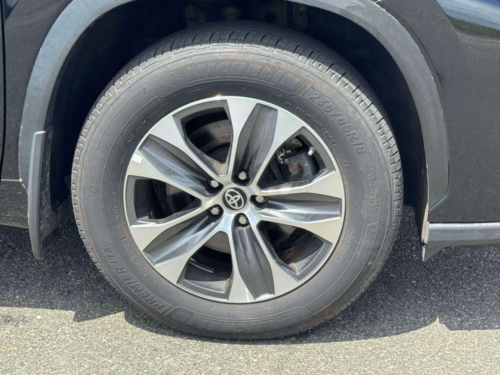 2023 Toyota Highlander Hybrid XLE AWD (Natl)