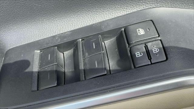 2023 Toyota Highlander Hybrid XLE AWD (Natl)