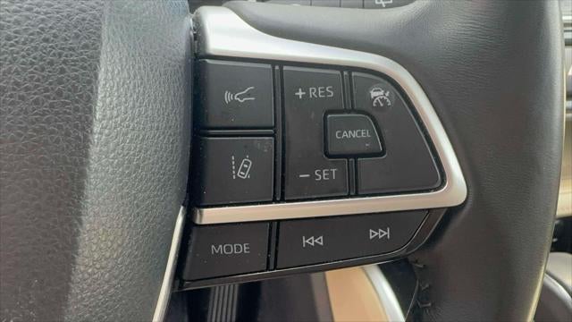 2023 Toyota Highlander Hybrid XLE AWD (Natl)