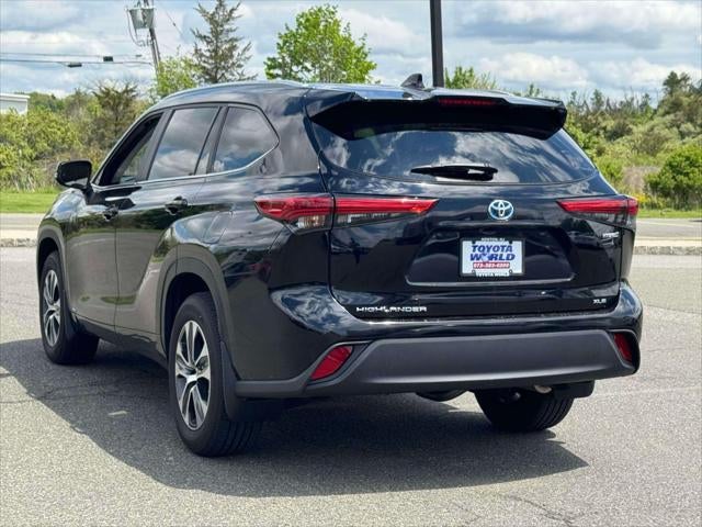 2023 Toyota Highlander Hybrid XLE AWD (Natl)