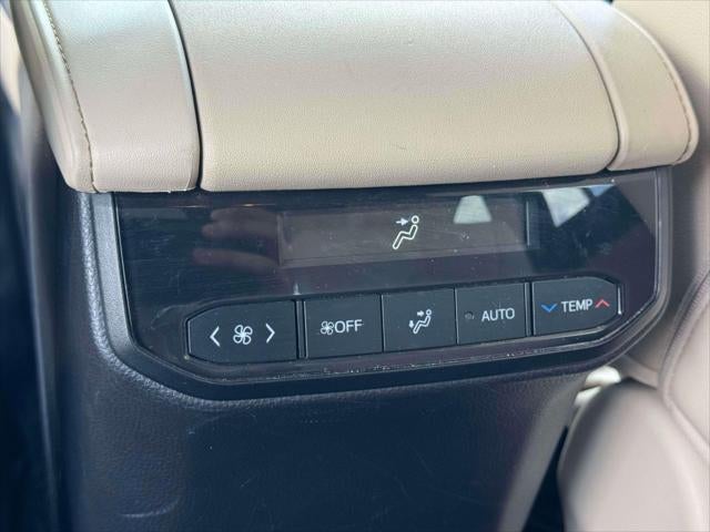 2023 Toyota Highlander Hybrid XLE AWD (Natl)