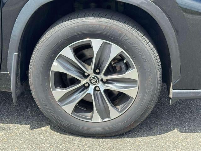 2023 Toyota Highlander Hybrid XLE AWD (Natl)