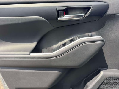 2025 Toyota Highlander Hybrid XLE AWD (Natl)