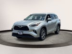 2025 Toyota Highlander Hybrid XLE AWD (Natl)