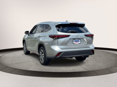 2025 Toyota Highlander Hybrid XLE AWD (Natl)