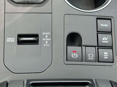 2025 Toyota Highlander Hybrid XLE AWD (Natl)