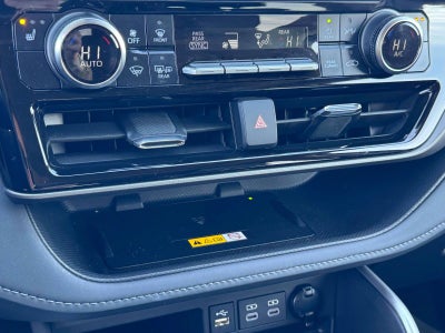 2025 Toyota Highlander Hybrid XLE AWD (Natl)