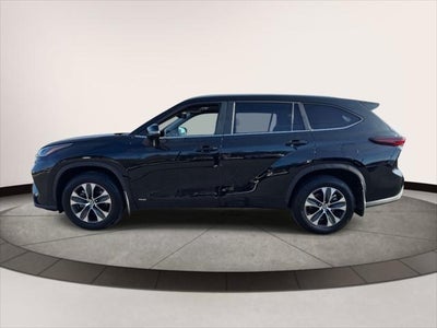 2025 Toyota Highlander Hybrid XLE AWD (Natl)