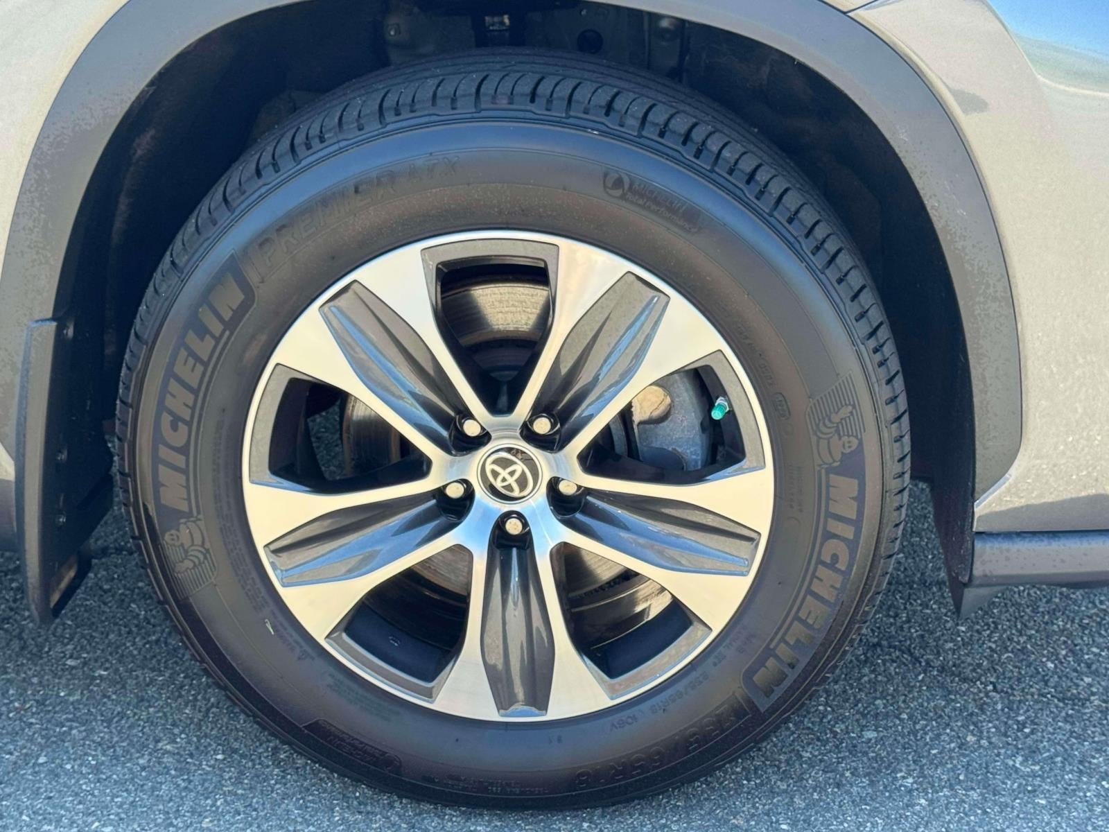 2023 Toyota Highlander XLE AWD (Natl)