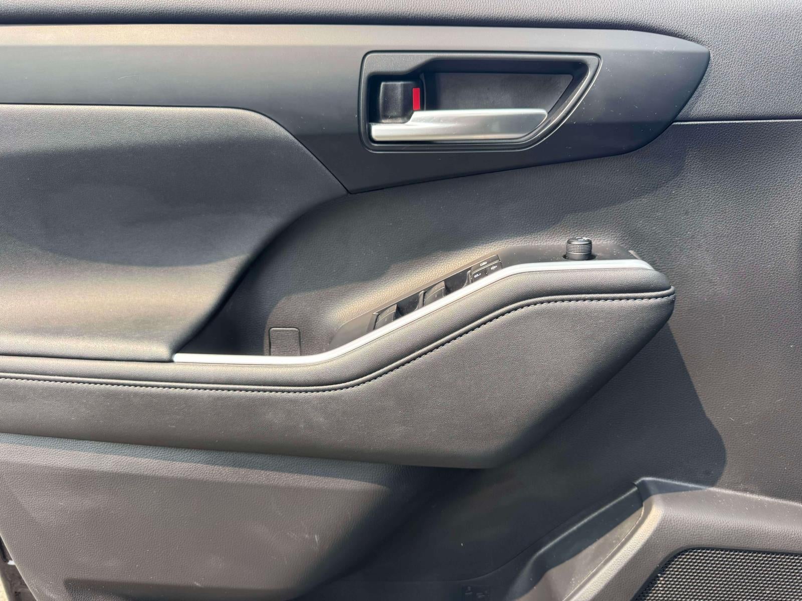 2023 Toyota Highlander L AWD (Natl)