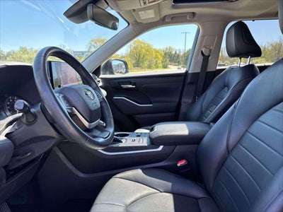 2023 Toyota Highlander XLE AWD (Natl)