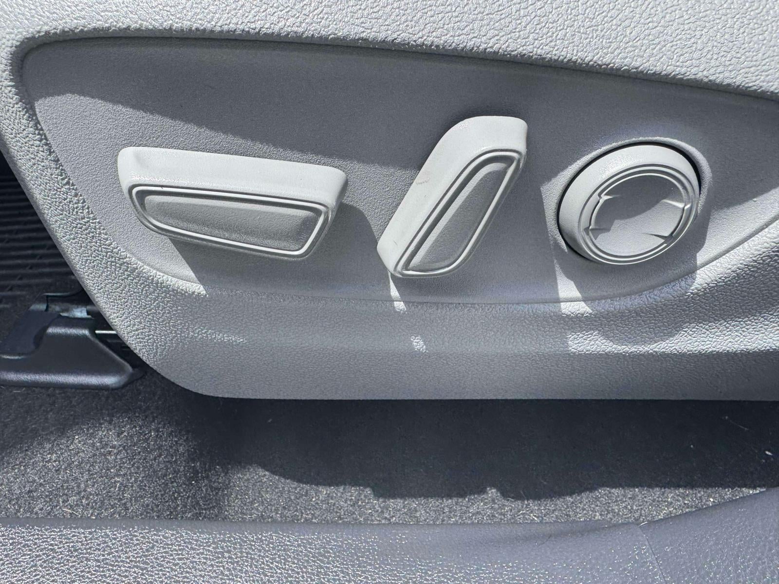 2023 Toyota Highlander XLE AWD (Natl)