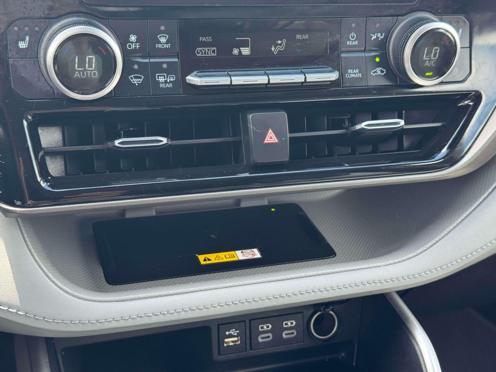 2023 Toyota Highlander XLE AWD (Natl)