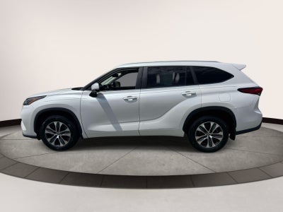 2023 Toyota Highlander XLE AWD (Natl)