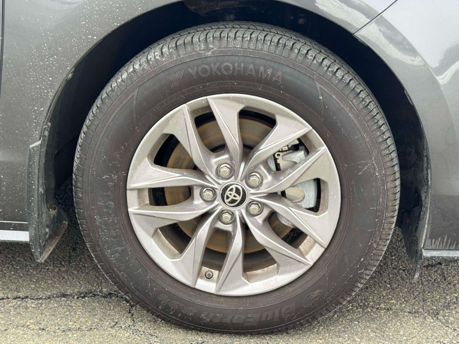 2025 Toyota Sienna XLE AWD 7-Passenger (Natl)