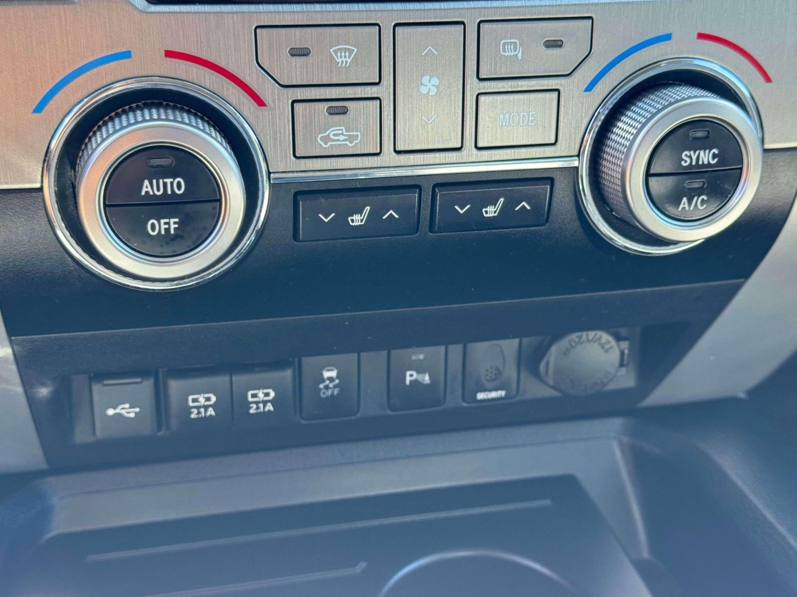 2020 Toyota Tundra 4WD Limited Double Cab 6.5' Bed 5.7L (Natl)