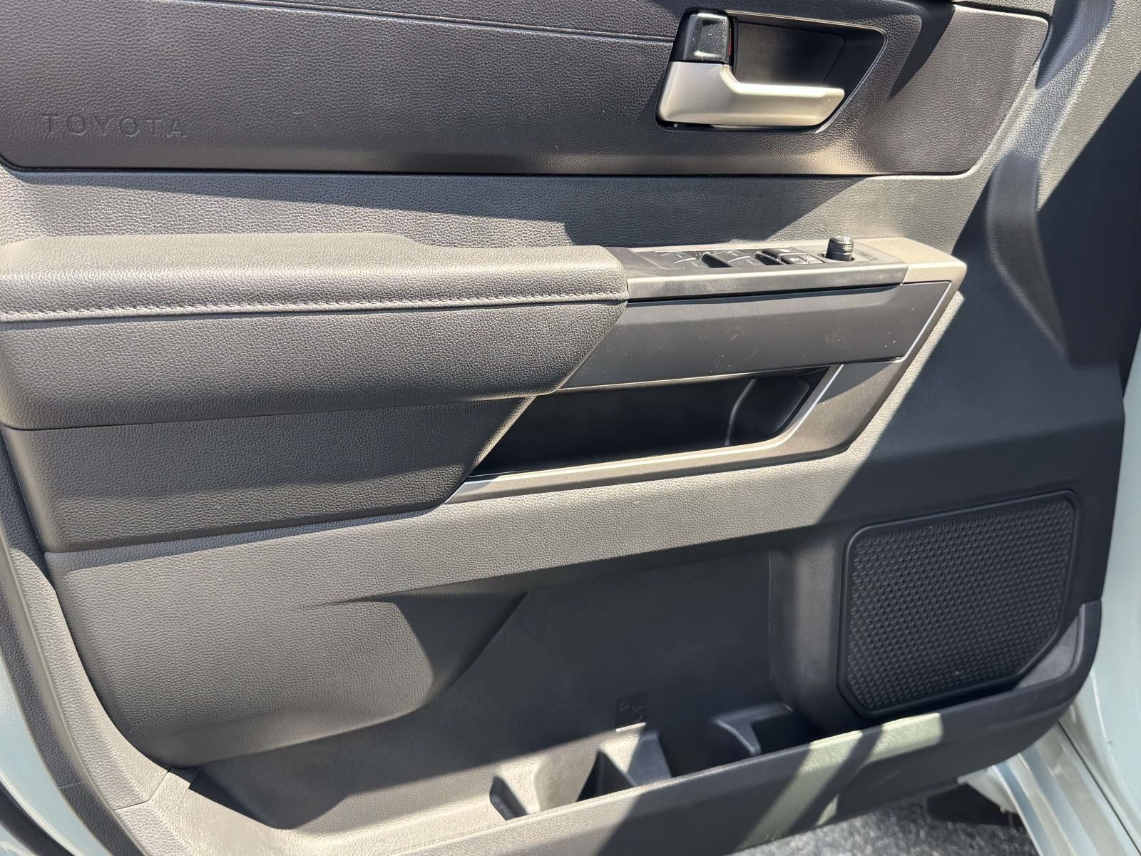 2024 Toyota Tundra 4WD SR5 CrewMax 5.5' Bed (Natl)