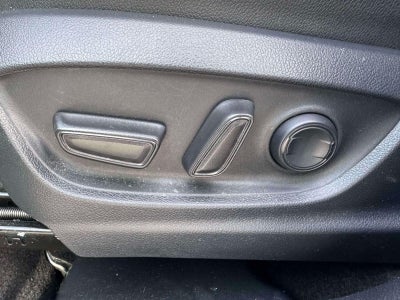 2024 Toyota Corolla Cross XLE 4WD (Natl)