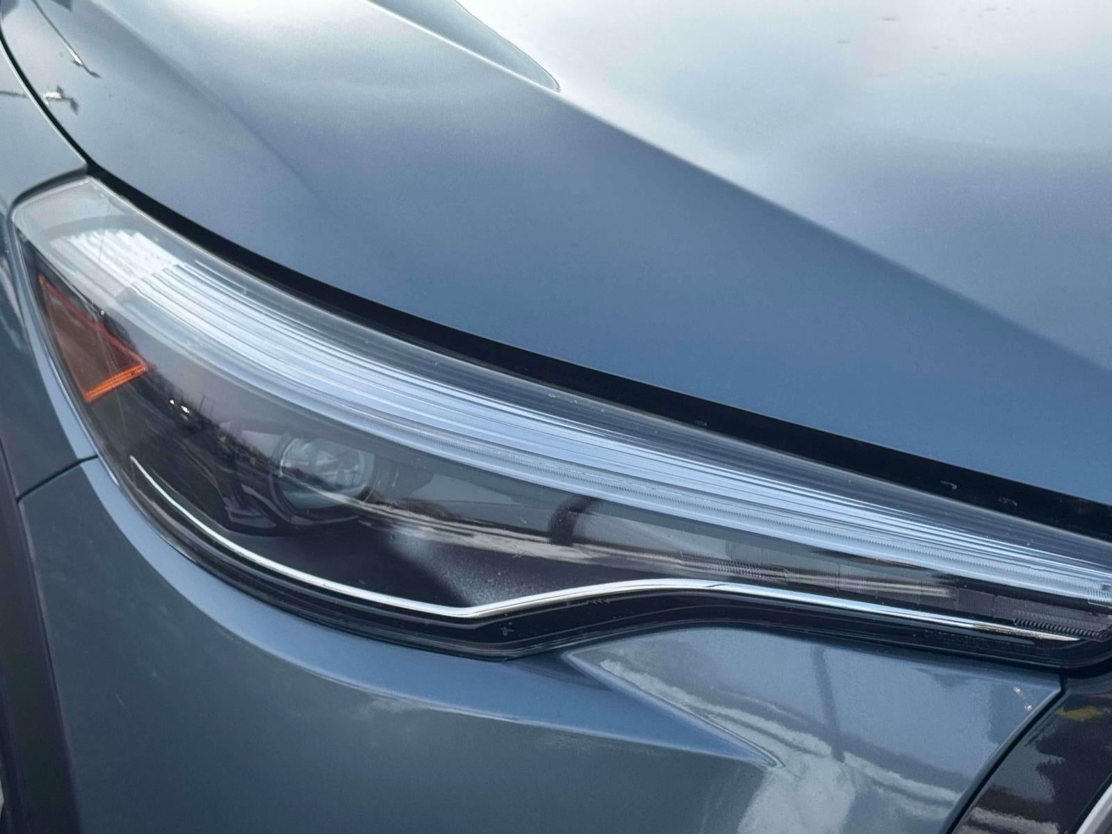 2024 Toyota Corolla Cross XLE 4WD (Natl)