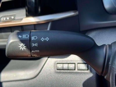 2023 Toyota Crown XLE AWD (Natl)