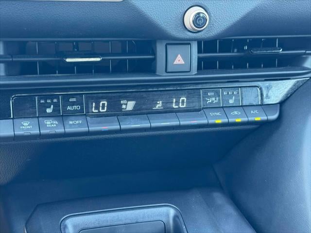2023 Toyota Crown XLE AWD (Natl)