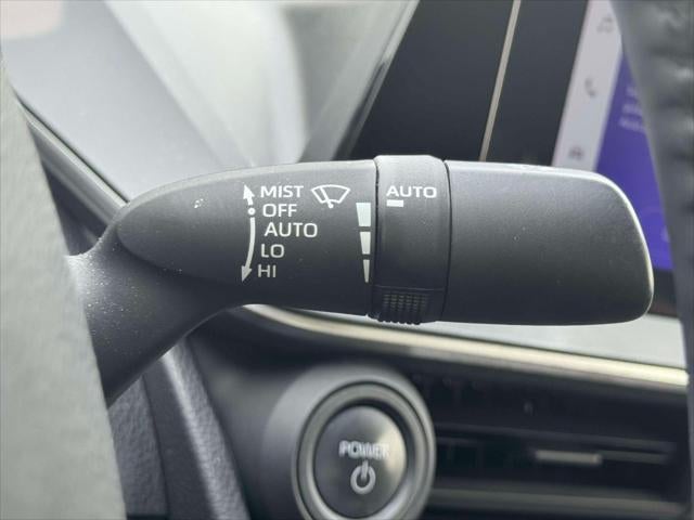 2024 Toyota Prius XLE AWD (Natl)