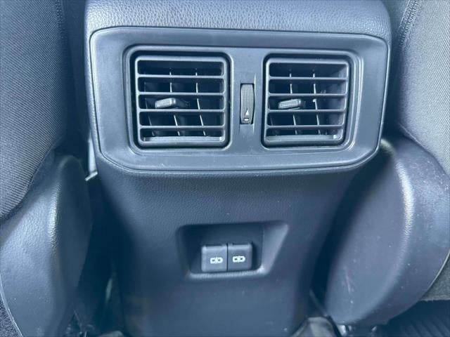 2023 Toyota RAV4 Hybrid SE AWD (Natl)