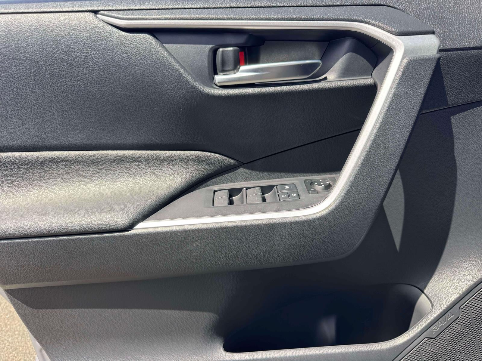 2024 Toyota RAV4 Hybrid SE AWD (Natl)