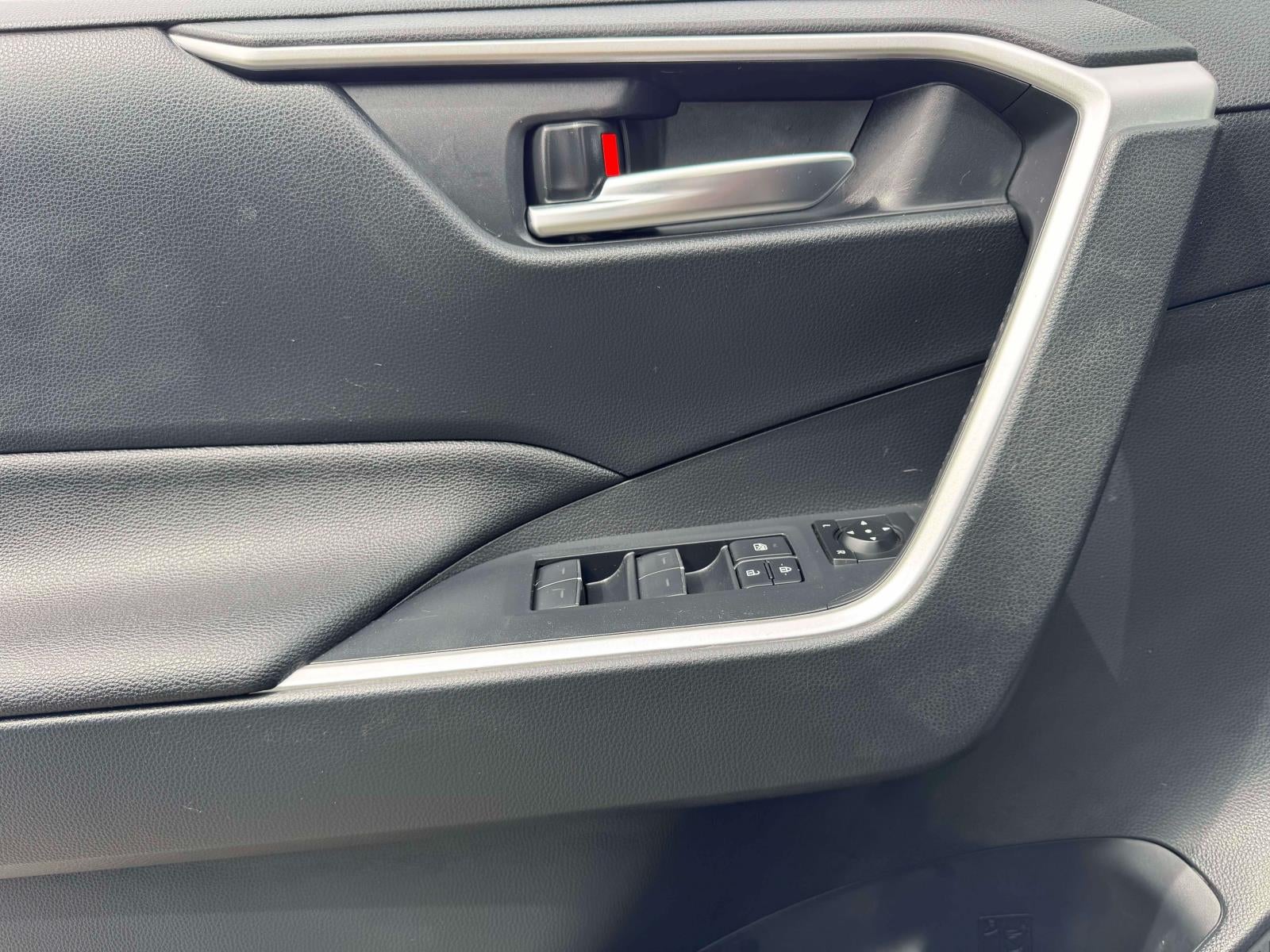2023 Toyota RAV4 Prime SE (Natl)