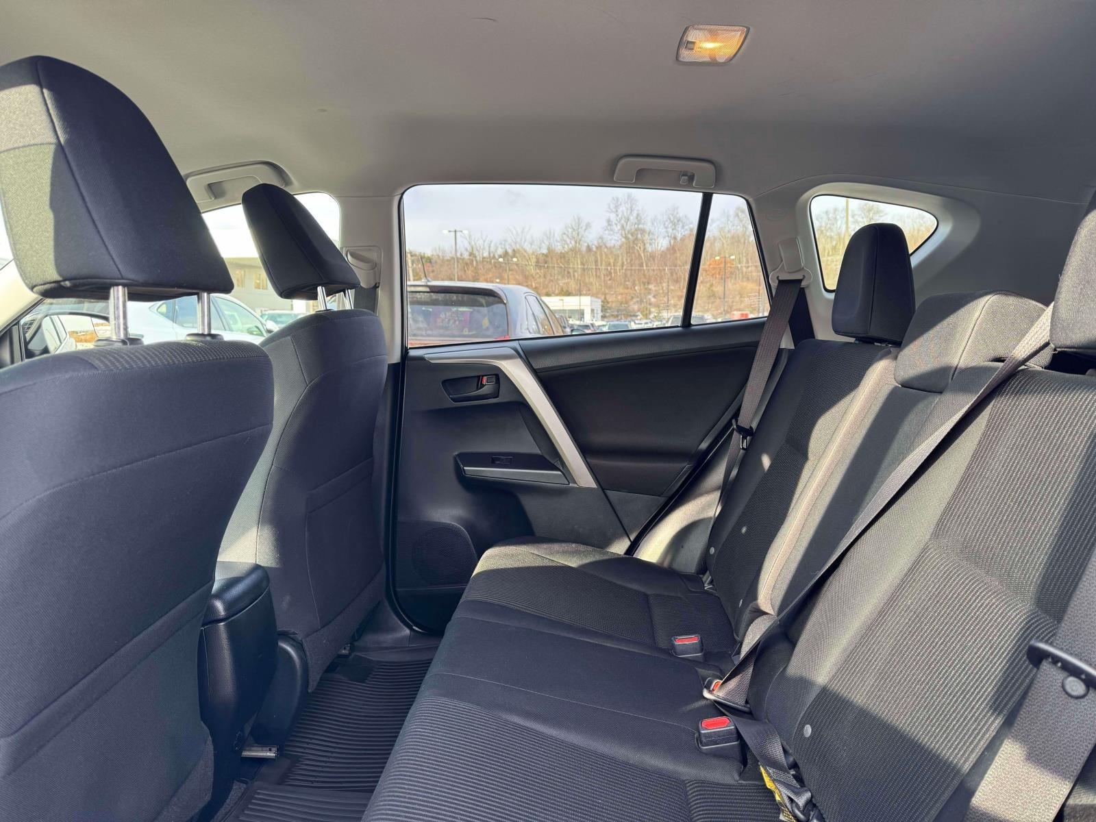 2018 Toyota RAV4 LE AWD (Natl)