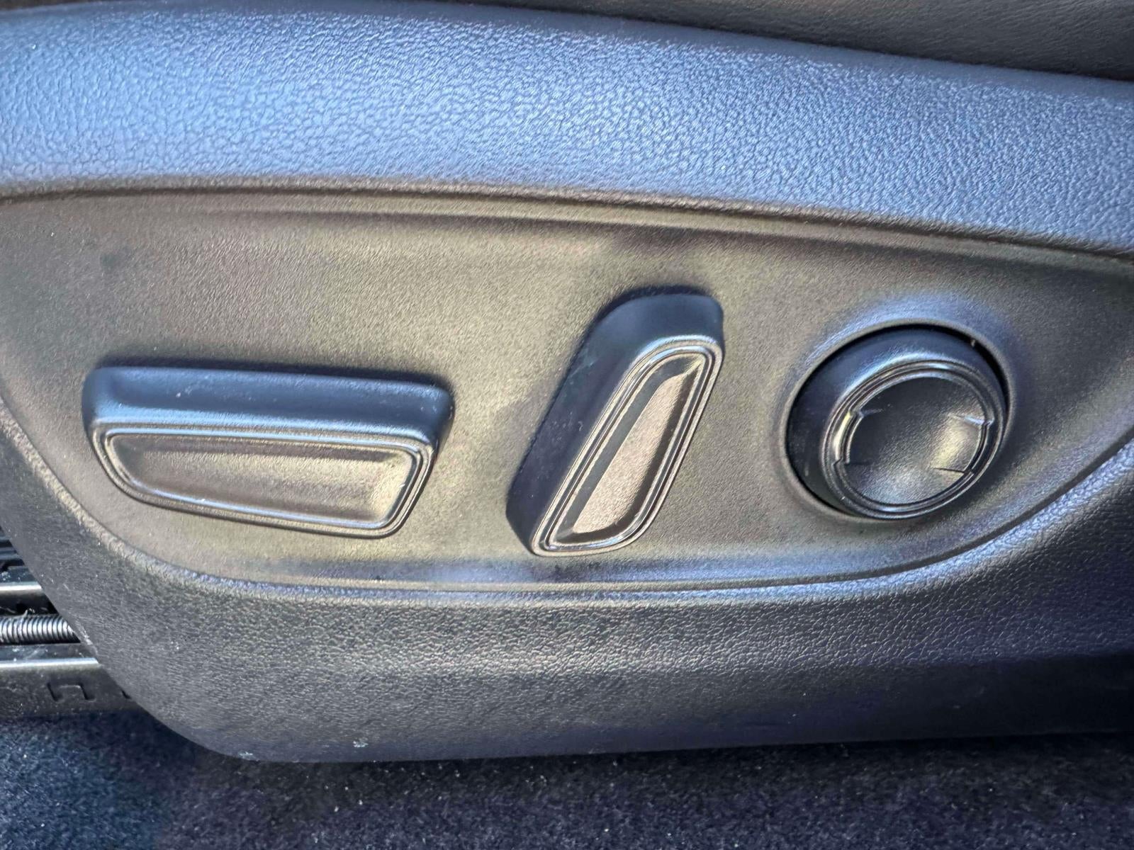 2024 Toyota RAV4 Prime XSE (Natl)