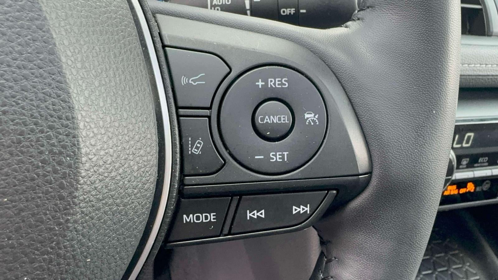 2023 Toyota RAV4 Hybrid XLE AWD (Natl)