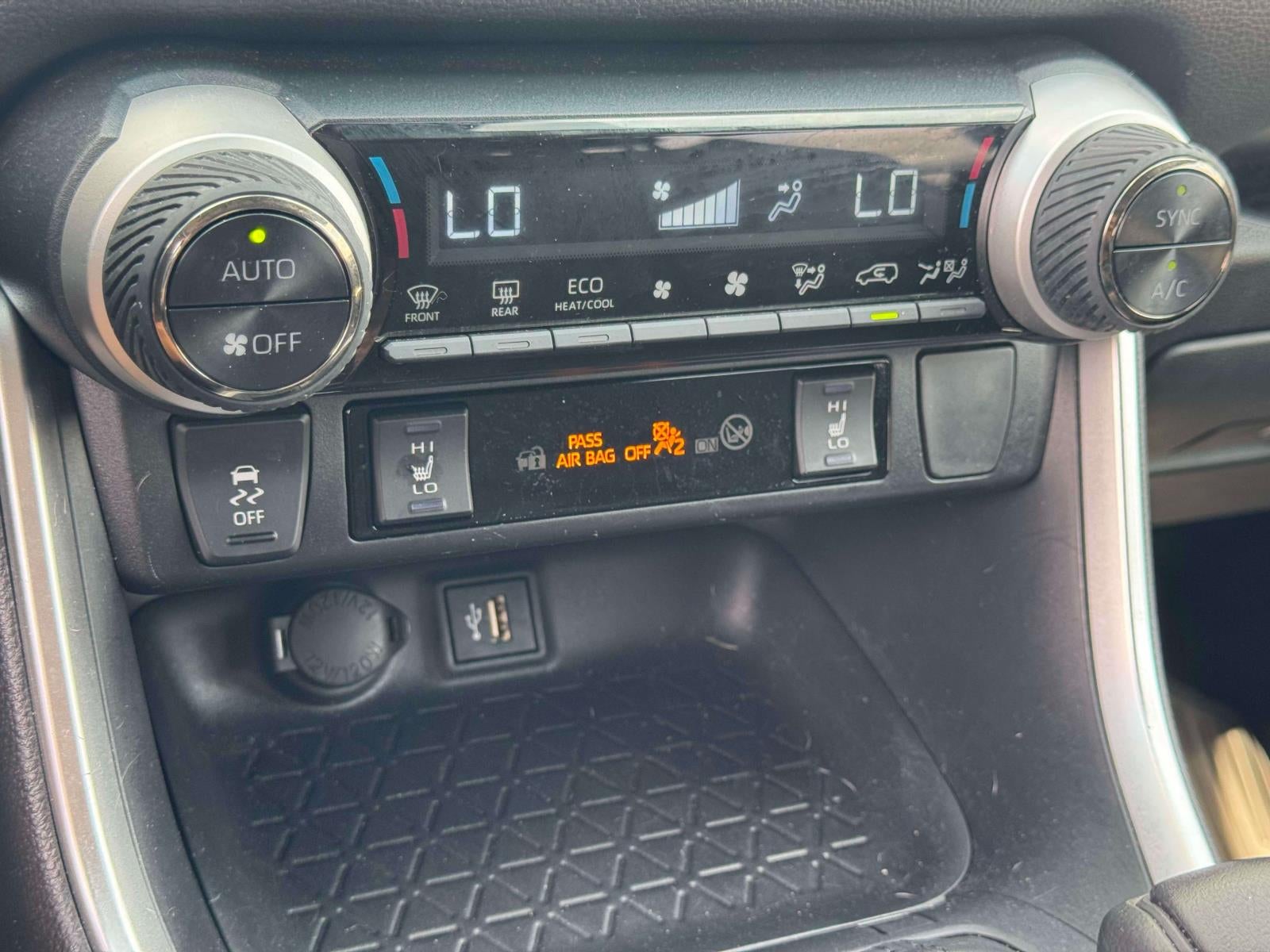 2023 Toyota RAV4 Hybrid XLE AWD (Natl)
