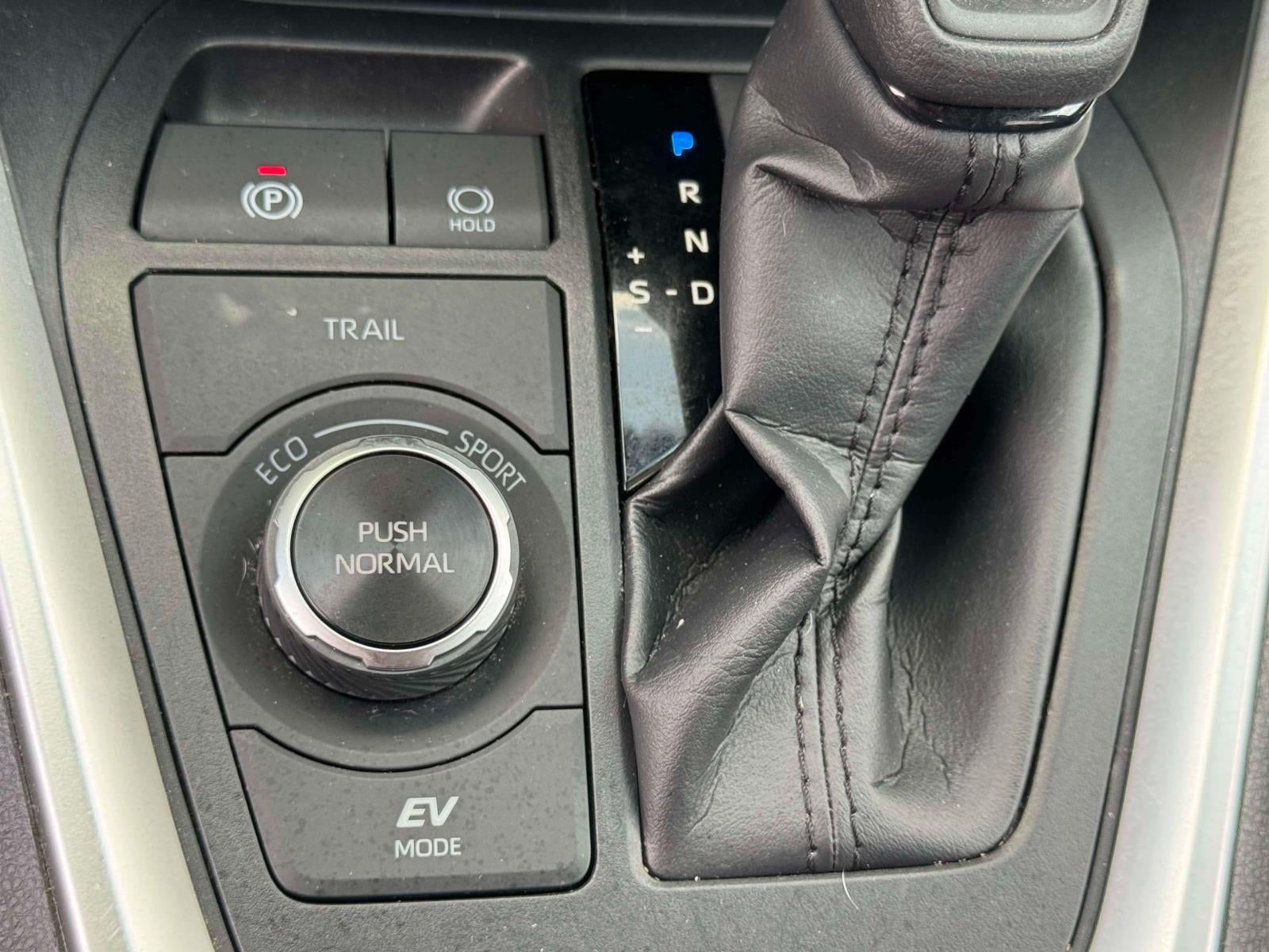 2023 Toyota RAV4 Hybrid XLE AWD (Natl)