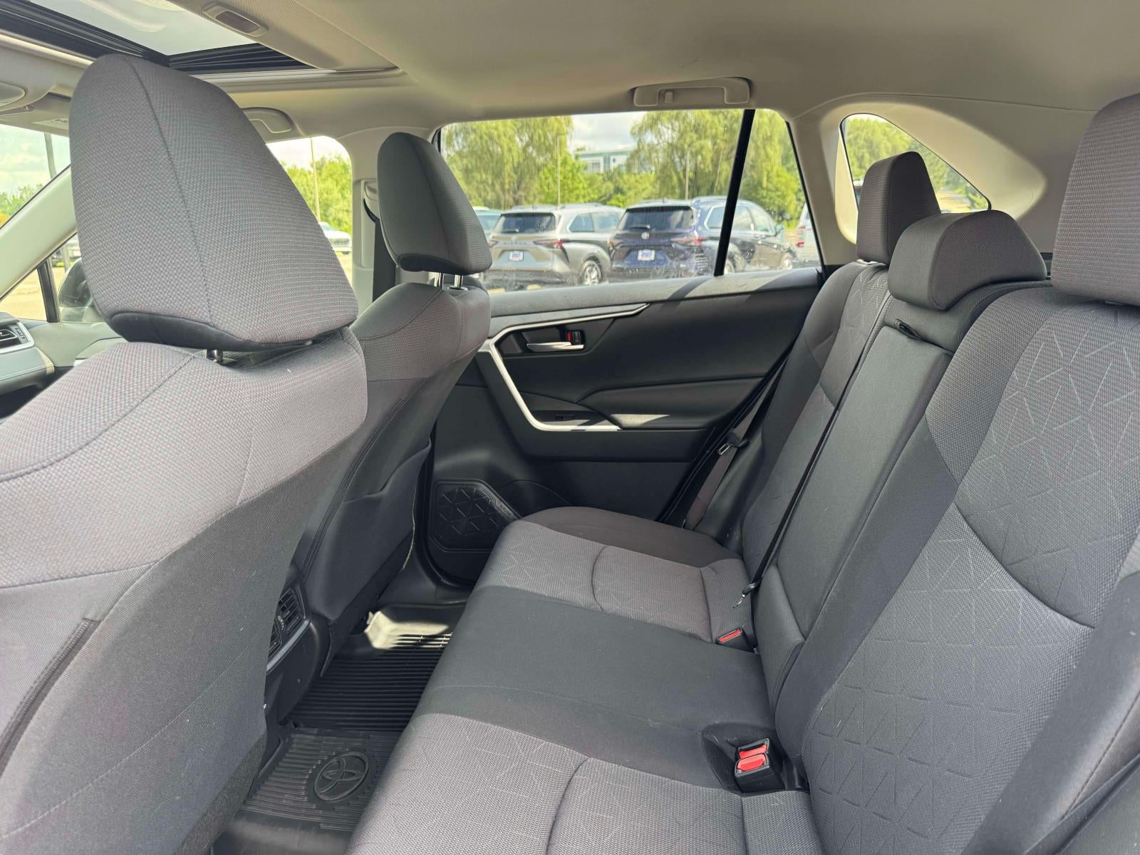 2023 Toyota RAV4 Hybrid XLE AWD (Natl)