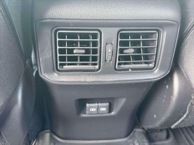 2023 Toyota RAV4 Hybrid XLE AWD (Natl)