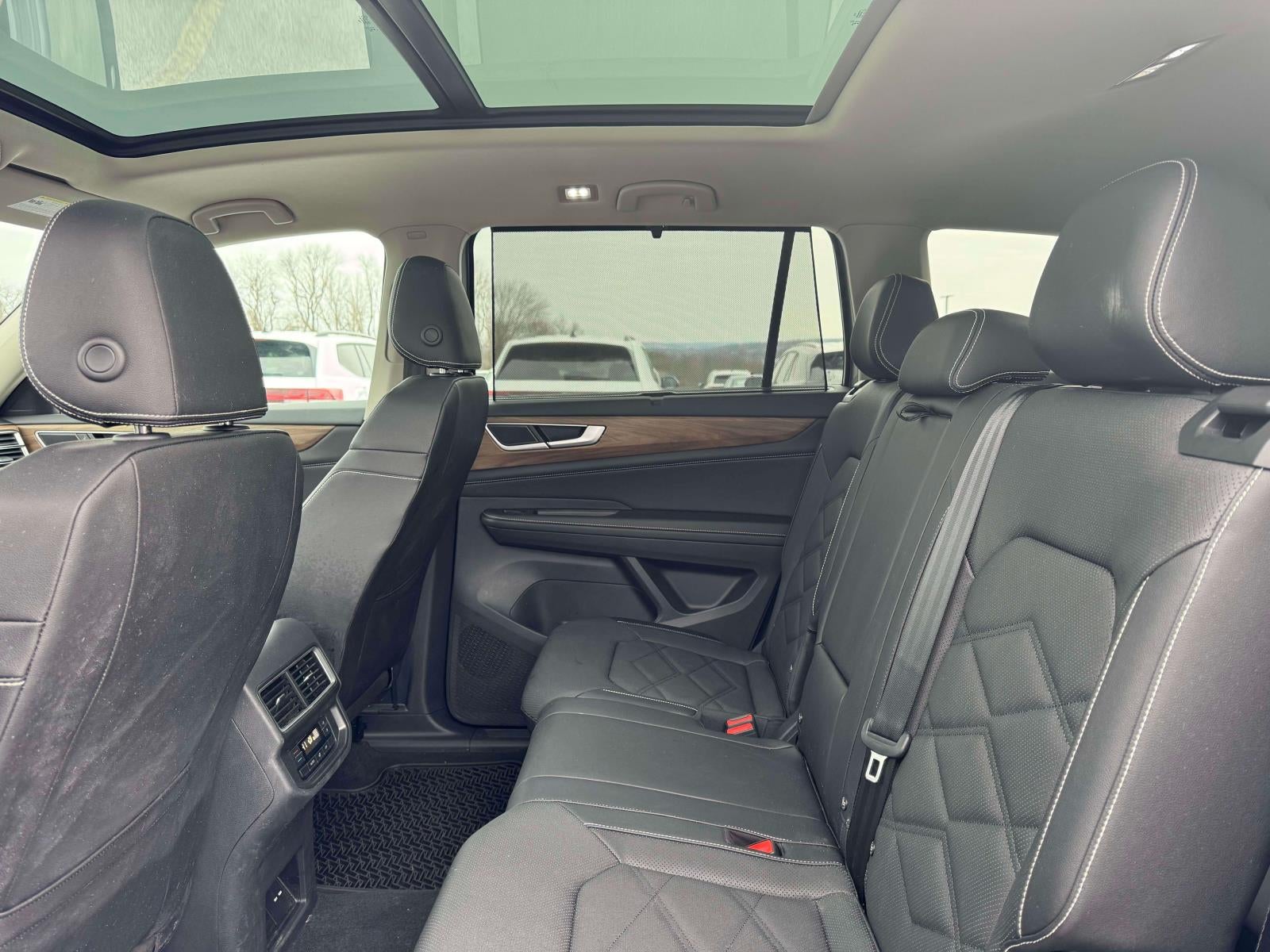 2025 Volkswagen Atlas 2.0T SE