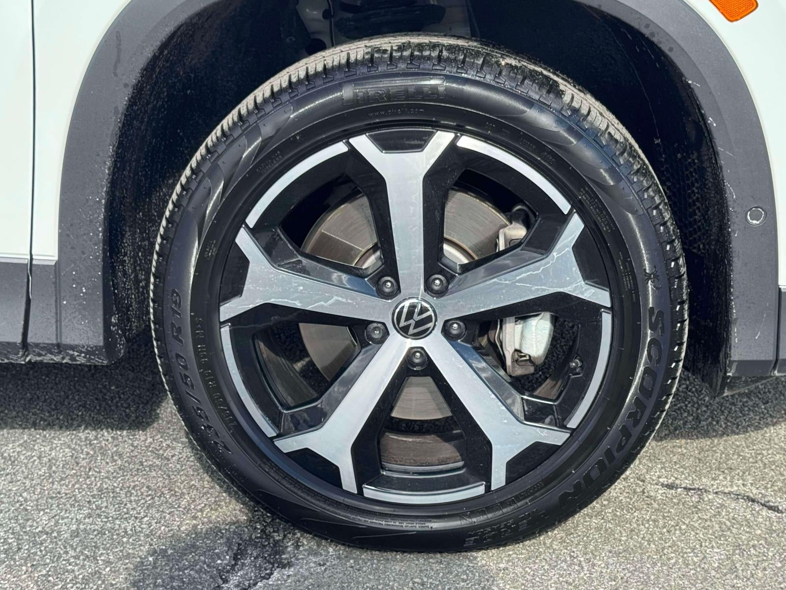 2025 Volkswagen Tiguan 2.0T SE