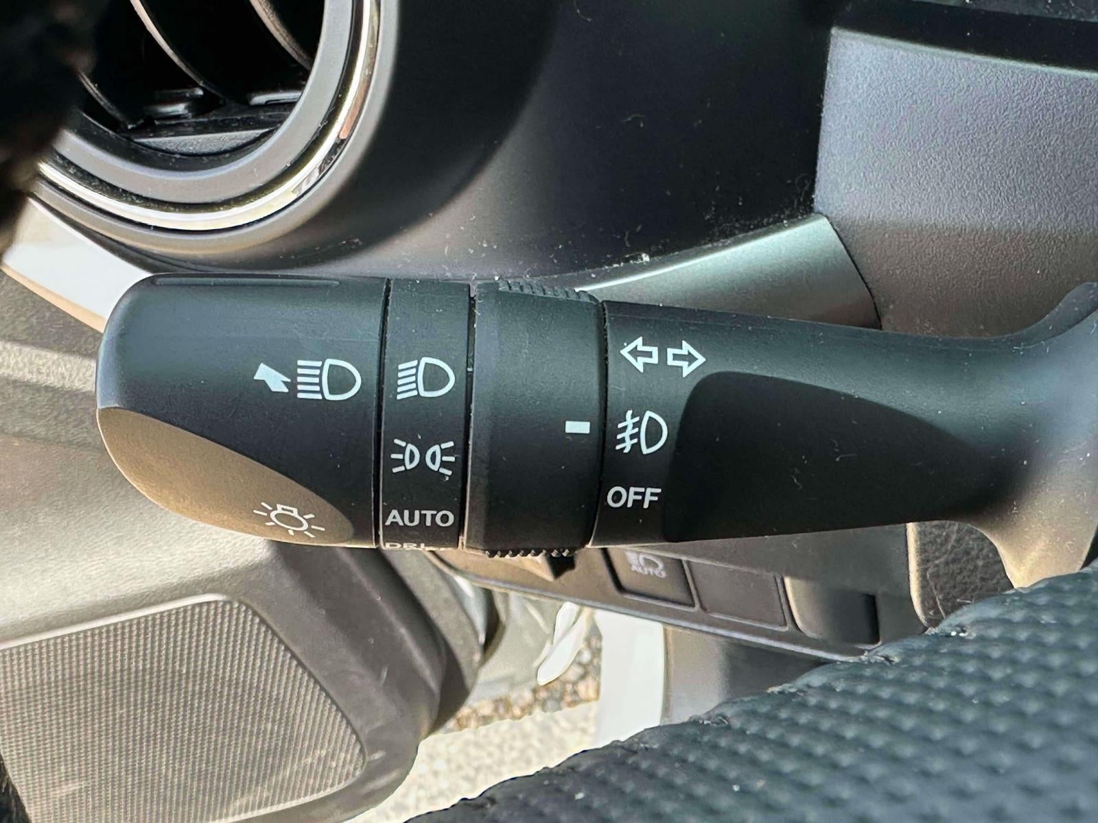 2023 Toyota Tacoma 4WD SR5 Double Cab 5' Bed V6 AT (Natl)