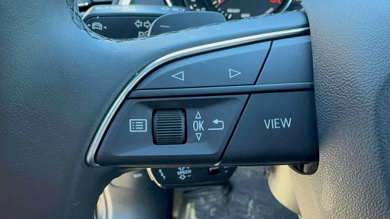 2023 Audi Q5 Premium 40 TFSI quattro