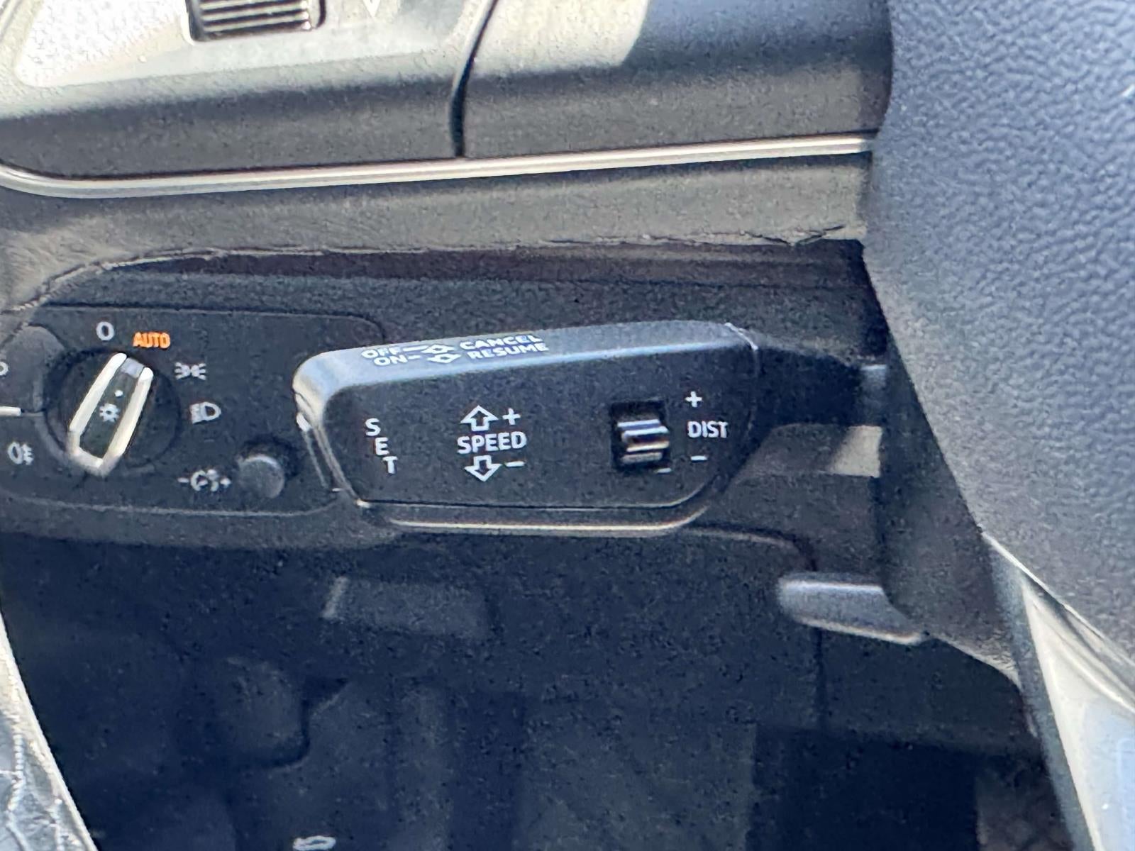 2023 Audi Q5 Premium 40 TFSI quattro