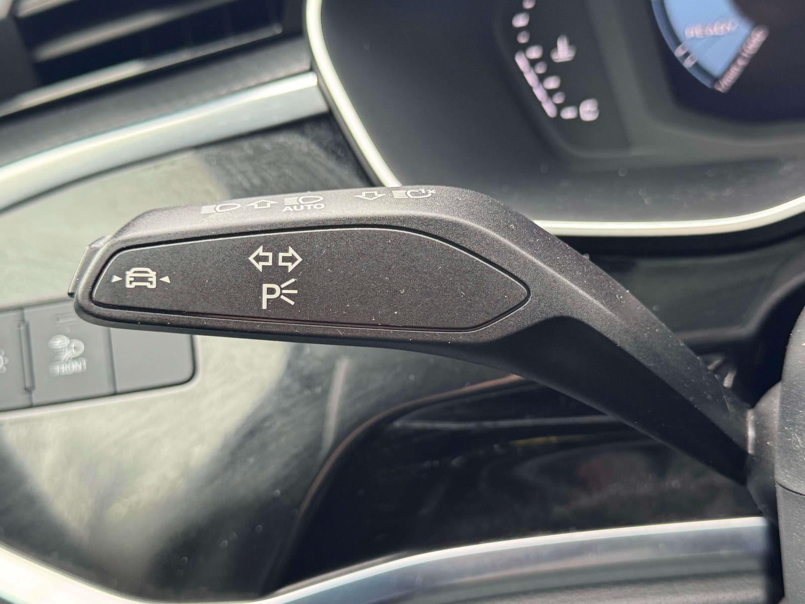 2023 Audi Q3 S line Premium 45 TFSI quattro