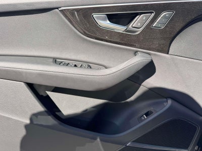 2025 Audi Q7 Premium Plus 45 TFSI quattro