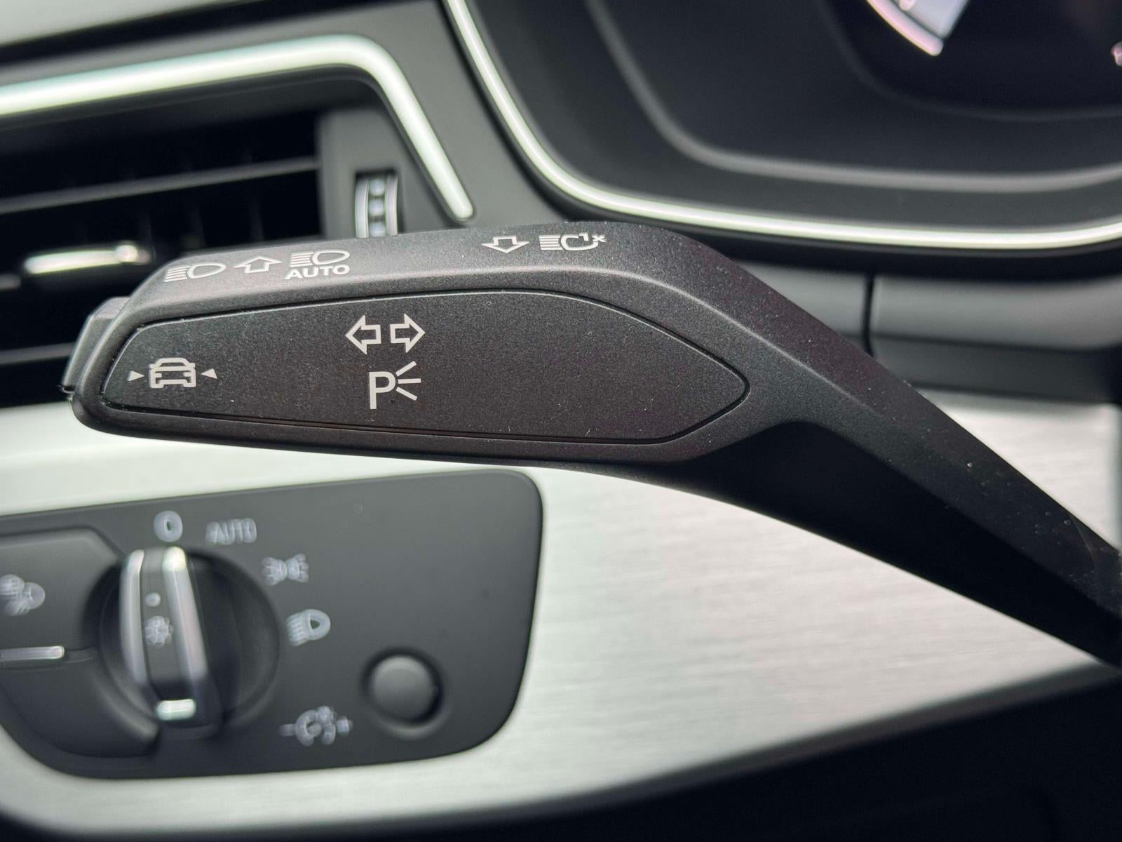 2022 Audi A4 Sedan S line Premium Plus 45 TFSI quattro