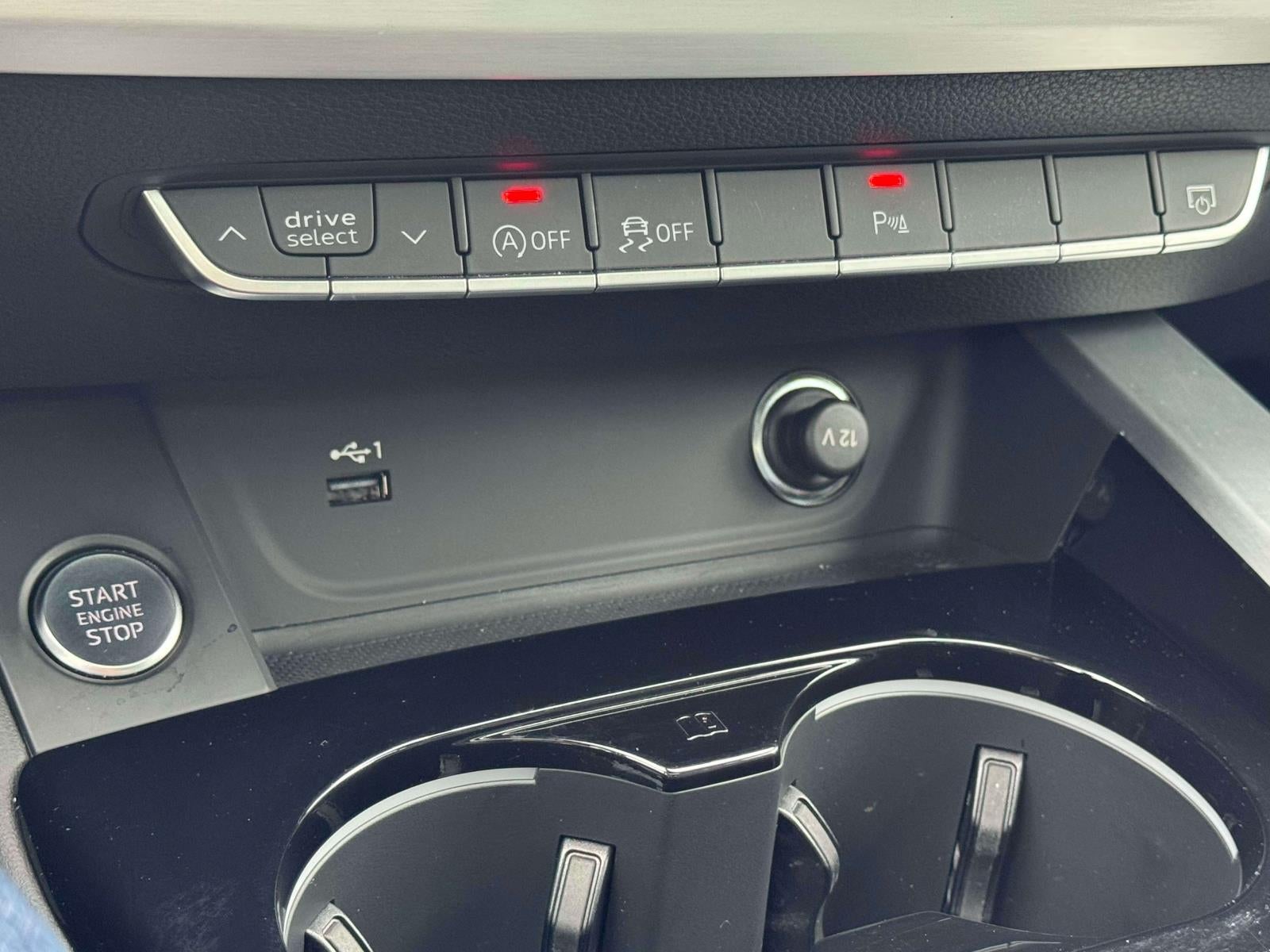 2022 Audi A4 Sedan S line Premium Plus 45 TFSI quattro